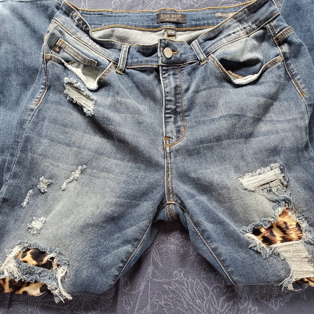 Judy Blue destroyed jeans